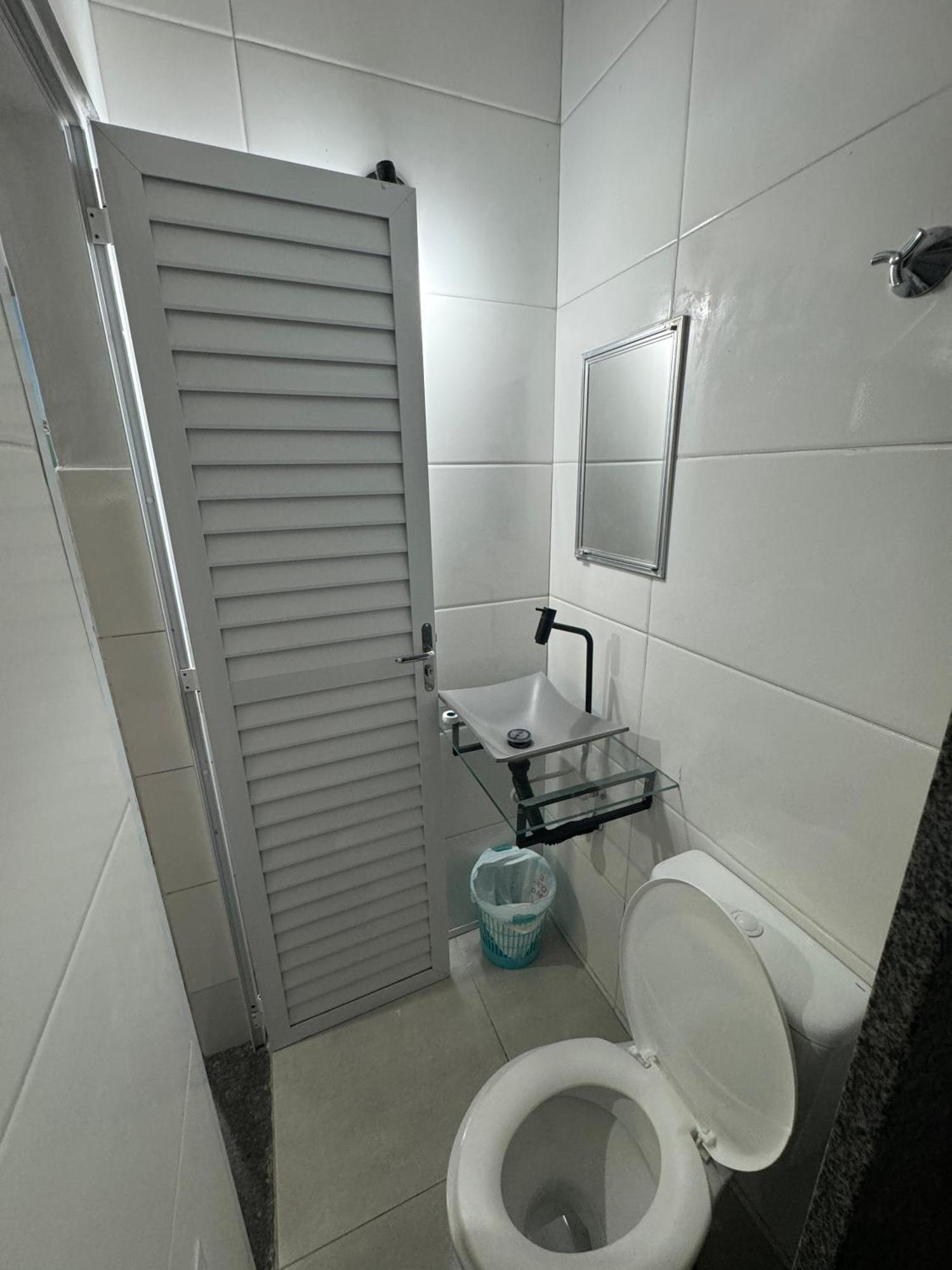 Suite Mar 210 - Economica E Compacta - Praia Do Morro - Predio Frente Mar Com Elevador, Atravessou A Avenida, Ja Esta Na Praia - Garagem - Internet Guarapari Zewnętrze zdjęcie